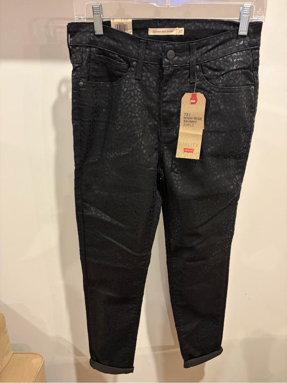 Women’s Levi's High-Rise Skinny Jeans with Subtle Leopard Texture — 4